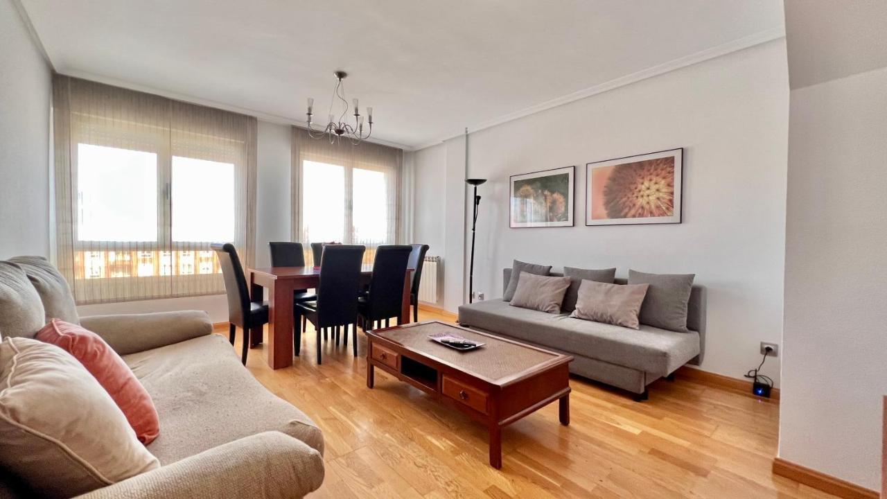 Housingleon - Conde Duplex Con Garaje Gratuito Lägenhet Exteriör bild